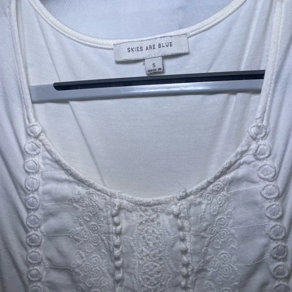 SKIES ARE BLUE- Airika Woven Lace Front Knit Top. Size small. - Picture 3 of 5